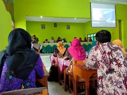 The word is from the greek 'pan' meaning 'all' and 'demos' meaning 'people'. Hasil Kegiatan Kkg Kelas 6 Semester 1 Tingkat Kabupaten Magelang Tp 2020 2021 Salam Berkarya