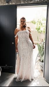 Pin By Elizabeth Johnston On Wedding In 2020 Plus Wedding Dresses Plus Size Wedding Gowns Wedding Dresses Lace