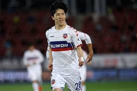 축구국가대표팀 '부동의 센터백' 김민재(25·베이징 궈안)가 이탈리아 세리에a의 명문 클럽 유벤투스와 계약 합의에 이르렀다는 외신 보도가 나왔다. 4u5swwos7qnoam