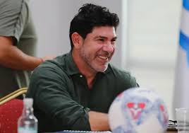 Marcelo Salas realizó donación a damnificados por incendios