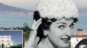 Il premio Malafemmena: il mito in villa