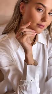 With @ellijewelry 🤎