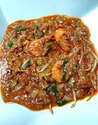 Char kway teow, rice noodles stir fried with a delicious sauce, the perfect dish for your new year's hangover! Apa Beza Kuey Teow Goreng Dengan Sally S Daily Cooking Facebook