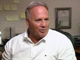 idk this guy but he looks like someone who for sure cares about Yelp :  r/nathanforyou