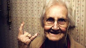 Grandma Accidentally Text Teen And The Result Is Hillarious.