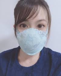 Sebelumnya ukur dulu posisi mata, hidung dan mulut sesuai wajah kita kemudian dilubangi. Pakai Br4 Pun Boleh Wanita Jepun Ini Kongsi Cara Buat Topeng Muka Dengan Hanya Tiga Langkah Mudah Komedi Media