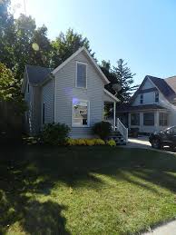 B M Beach House Perfect Location 2 Blocks To Beach Town South Haven Vacation Home South Haven Vacation Books
