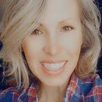 Amber Wilbur's Instagram, Twitter & Facebook