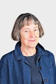 Leslie Henshaw's Instagram, Twitter & Facebook