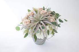 Kirsty, owner of flowers by coley believes flowers make amazing gifts because they are temporary and extraordinary, just like all of life's finest moments. Flowers By Coley Shot By Shaun Photography