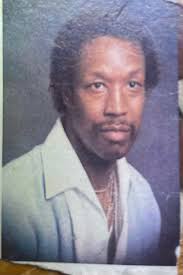 Can someone restore old photo?