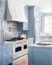 Maybe you would like to learn more about one of these? This Kitchen Is So Bright And Beautiful We Cant Help But Smile Classic White Kitchen Kitchen Inspirations Kitchen Design