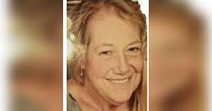 Vicki Buckingham's Instagram, Twitter & Facebook