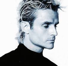 Hoy cumple 57 años Nacho Cano, integrante del mítico grupo “Mecano”.