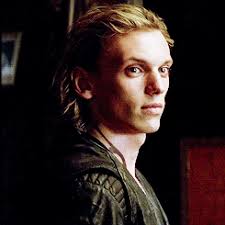 IC] ♆ 𝙽𝚎𝚠 𝙱𝚕𝚘𝚘𝚍 𝚁𝚒𝚜𝚎𝚜 ♆ (Roleplay Re-Booted) (Page 7) —  Roleplayer Guild