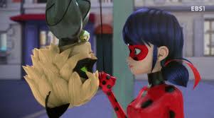 Miraculous Gifs Almost Spiderman Kiss Here is moment where cat noir kissed ladybug and give her a rose. miraculous gifs almost spiderman kiss