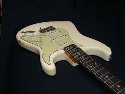 Jimi Hendrix S Personally Owned And Played White 1963 Fender Stratocaster Serial L14985 Is Expected To Pull Ove Strat Guitar Jimi Hendrix Stratocaster Guitar