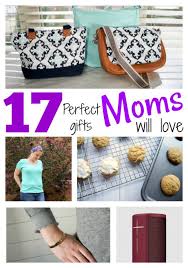 Best birthday gifts for mom (2021 guide) may 7, 2021 by katie horgan while it's great to let your mom know you think she is the best mom in the whole world, her birthday isn't about being a mom, it's about her being alive and how much you appreciate all she has done for you! 17 Perfect Gifts Mom Will Love A Mom S Take