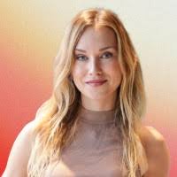 2200+ perfiles de «Ada»