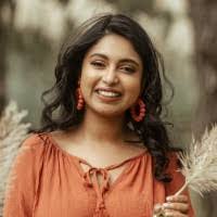 Amy Coen's Instagram, Twitter & Facebook