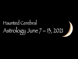 The full annular eclipse can be seen only by people living in a few remote places. 1l6eby822so9rm