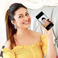 Divyanka tripathi work in horror tv show ssshhhh… phi koi hai as lead role radhika/meera. Wanting To Be An Army Officer First Role Being Jobless And More Here Are The Lesser Known Facts About Divyanka Tripathi