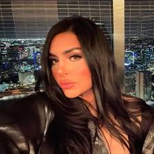 JASMINE SAENZ (@jasminejades) • Instagram photos and videos