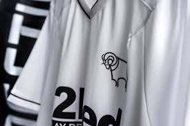 Łukasz fabiański (west ham), wojciech szczęsny (juventus), łukasz skorupski (bologna). Derby County 2020 21 Heimtrikot