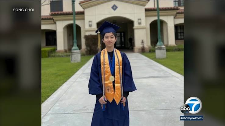 12-year-old Clovis Hung is youngest graduate in Fullerton College's  history, receives 5 degrees - ABC7 New York