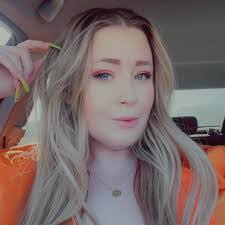 Celina Atkinson's Instagram, Twitter & Facebook