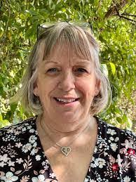 Amparo Bonner's Instagram, Twitter & Facebook