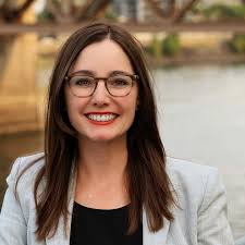 Connect with an Oregon Executive MBA Ambassador