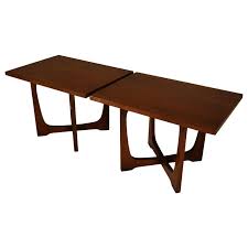 Well made, well loved · timeless, classic style Broyhill End Table Set Model 6200 00 For Sale At 1stdibs