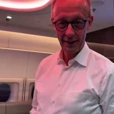 Friedrich Merz's gift to U.S. President Donald J. Trump presented during  today's visit to Washington, D.C! 🇺🇸🇩🇪