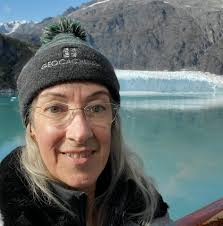 What a nice surprise! I'm visiting my brother in Montana, and my front door  Ring camera (in Washington state) goes off... It's my neighbor clearing our  yard of the leaves from his