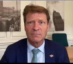 Haha Anna Botting calling Fuhrage, Farridge 😂