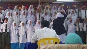 Jadual waktu solat shah alam waktu solat adalah peruntukan tempoh atau selang masa tertentu bagi masyarakat muslim menjalani syariat solat sama ada fardhu ataupun sunat. Speech Choir Smk Badrul Alam Shah Round 1 Youtube