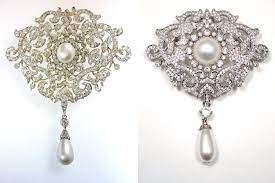 A present from the town of richmond for her 1893 wedding to the future king george v. Queen Mary S Richmond Brooch A K A The Surrey Brooch Real Left And Mine Right Royal Jewels Jewels Crown Jewels