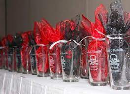Wedding Favor Ideas For Spring Your Wedding Favor Ideas Edible Many Wedding Invitations C Rock N Roll Wedding Halloween Wedding Favors Halloween Themed Wedding