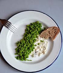 Petits Pois A L Ail D Ottolenghi Tout Est Pretexte A Voyager Recette Petit Pois Recettes De Cuisine Cuisine Vegetarienne