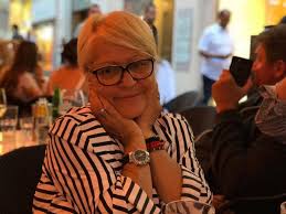 De cealalta parte a baricadei, nanu (42 de ani) sustine ca nu o vede pe mirabela dauer ca pe o mama, ci ca un sprijin financiar obligatoriu. Drama NebÄnuitÄ A Mirabelei Dauer Motivul Pentru Care Artista Nu Èi A Mai VÄzut Fiul De 20 De Ani Impact