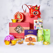 The chinese new year or spring festival, falls on 28 january, and is typically celebrated with parades, fireworks and gathering for meals, parties and gift exchanges. Chinese New Year Gift Ideas 2021 Under Hk 1888