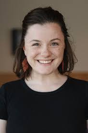 Grace Manley's Instagram, Twitter & Facebook