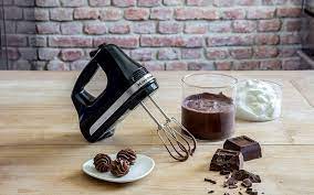 While the electric mixer is spinning the whisks, you're still responsible for moving the mixer around the bowl. Hand Mixer Online Kitchenaid Hand Mixers Buy Hand Mixer Online Kitchenaid