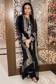 Karisma Kapoor Wiki Age Height Boyfriend Husband Family Biography More Wikibio Karishma kapoor is one of the members of the legendary 'kapoor' family of bollywood, who has managed to carve out a niche for herself in the film industry.