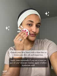 Correctly Using Hyaluronic Acid Serum for Hydrated Skin