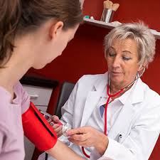 Von einem niedrigen blutdruck (hypotonie) wird erst ab werten von unter 100/60 mmhg gesprochen. Niedriger Blutdruck Hypotonie Ursachen Symptome Behandlung Medlexi De