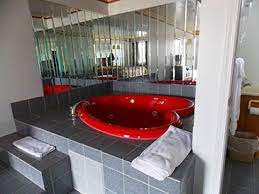 We upgraded to a spa suite that had a jacuzzi tub and a balcony. Jacuzzi Rooms Pittsburgh Pa Valley Motel
