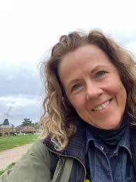 Alicia Elmer's Instagram, Twitter & Facebook