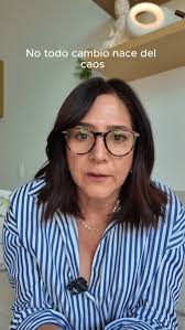 ✨ No todo cambio llega después de tocar fondo., A veces basta con un  susurro, con esa voz suave del corazón que nos dice: es ahora., El reto  está en escucharlo y no seguir haciéndonos los locos, ...